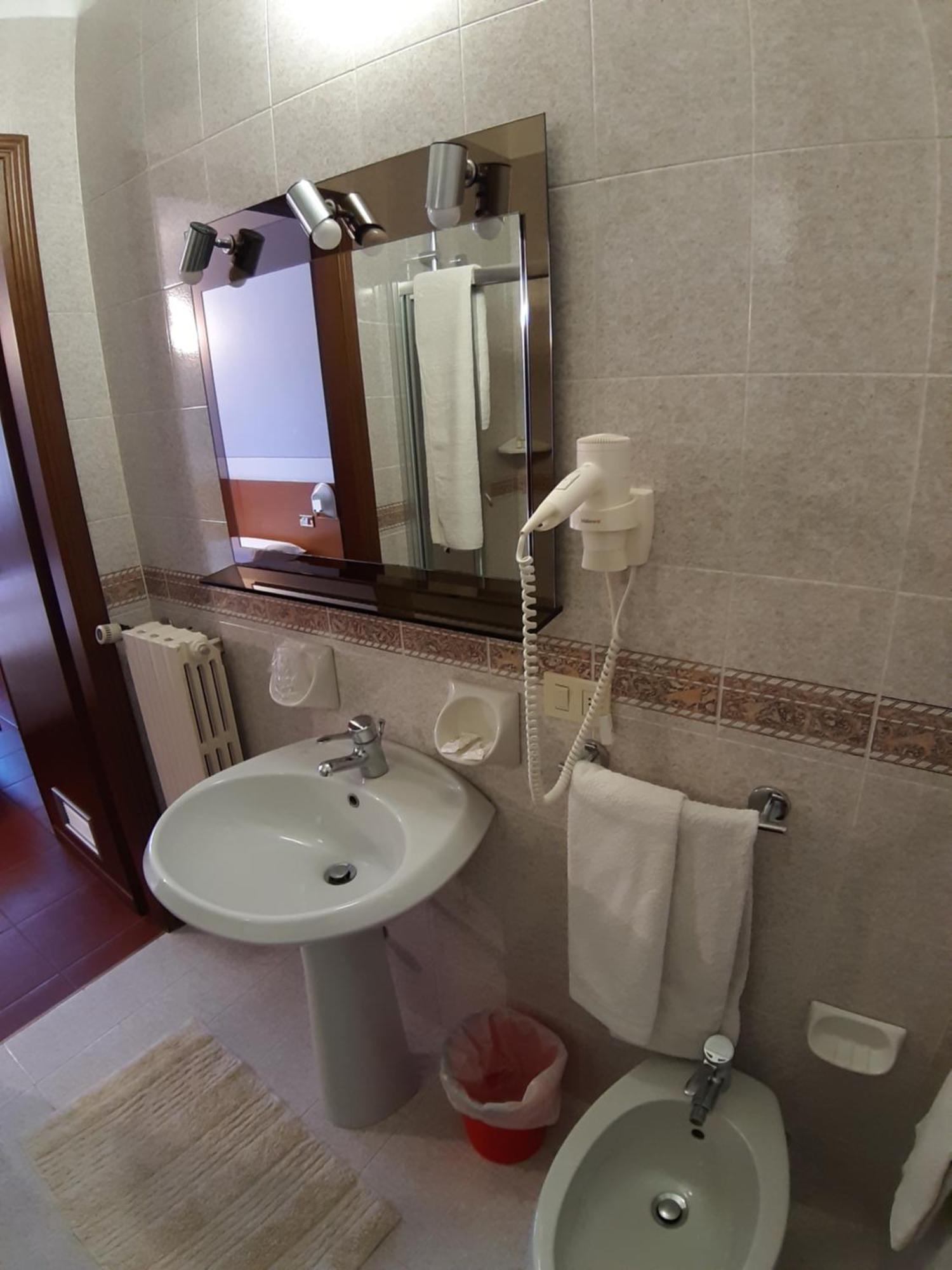 Hotel Ristorante Centrale Vestone Bilik gambar